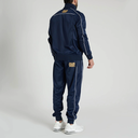 AB300_02_2.jpg.webp